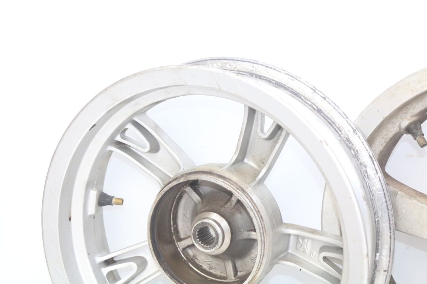 photo de CERCHIO DI COPPIA PEUGEOT KISBEE 2T 50 (2010 - 2017) - Stato della superficie e materiale