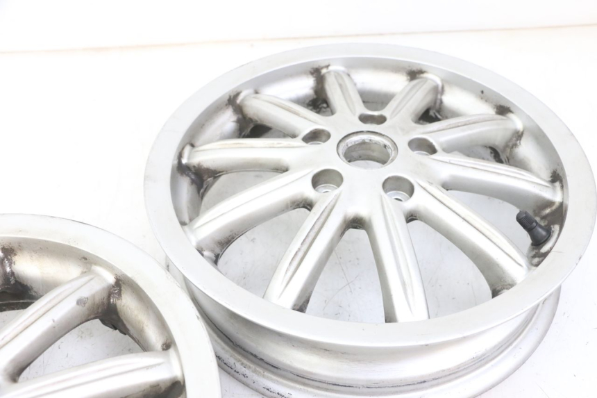 photo de COPPIA DI CERCHI PIAGGIO MP3 LT 300 (2010 - 2016) - Dettaglio del componente