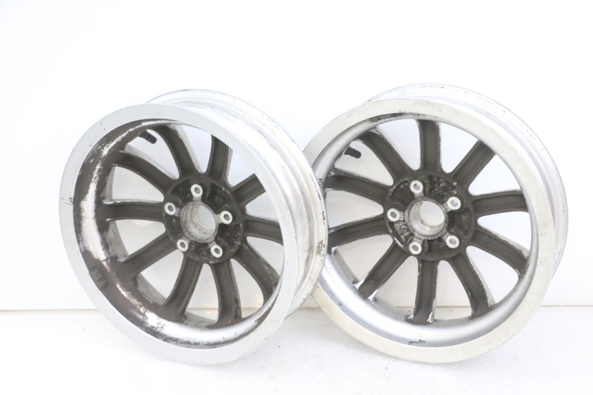 photo de COPPIA DI CERCHI PIAGGIO MP3 LT 300 (2010 - 2016) - Zoom sui componenti