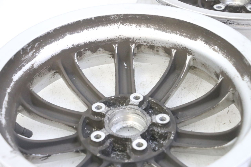 photo de COPPIA DI CERCHI PIAGGIO MP3 LT 300 (2010 - 2016) - Vista d'insieme del prodotto