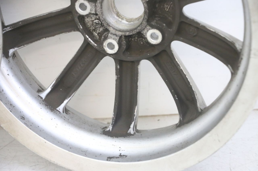 photo de COPPIA DI CERCHI PIAGGIO MP3 LT 300 (2010 - 2016) - Dettagli dei punti di fissaggio