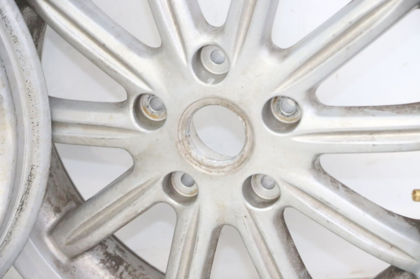 photo de CERCHIO DI COPPIA PIAGGIO MP3 LT 300 (2010 - 2016) - Primo piano ad alta risoluzione