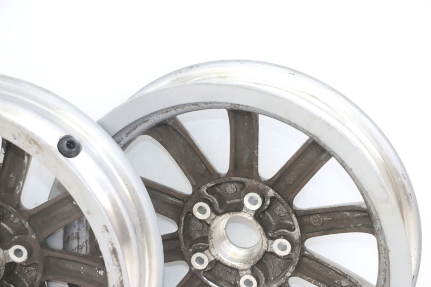 photo de CERCHIO DI COPPIA PIAGGIO MP3 LT 300 (2010 - 2016) - Stato della superficie e materiale