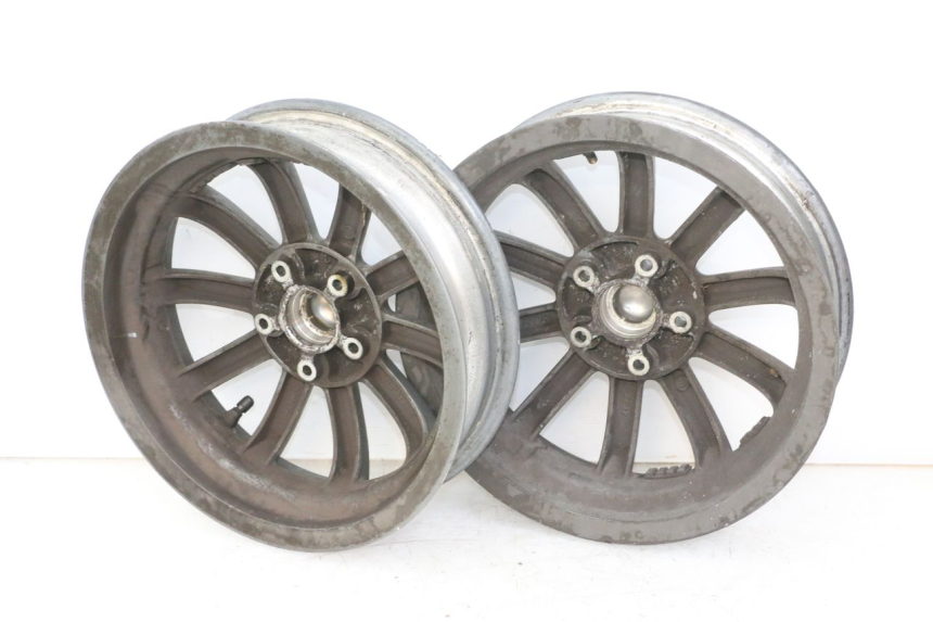 photo de COPPIA CERCHI PIAGGIO MP3 125 (2006 - 2014) - Marcature e riferimenti originali