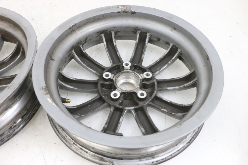 photo de COPPIA CERCHI PIAGGIO MP3 RL 250 (2006 - 2010) - Marcature e riferimenti originali