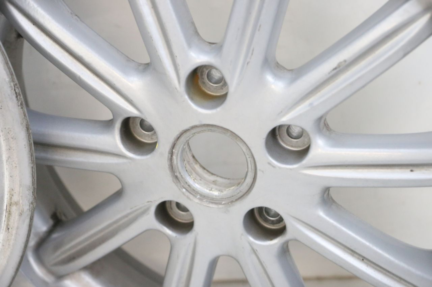 photo de COPPIA CERCHI PIAGGIO MP3 RL 250 (2006 - 2010) - Zoom sullo stato d'uso