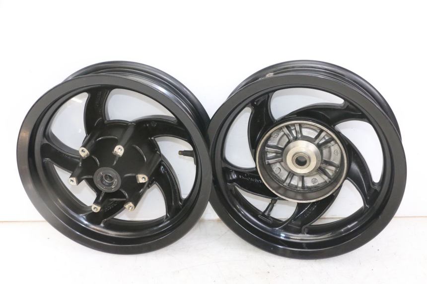photo de COPPIA CERCHI PIAGGIO NEW TYPHOON 50 (2018 - 2021) - Dettaglio del componente