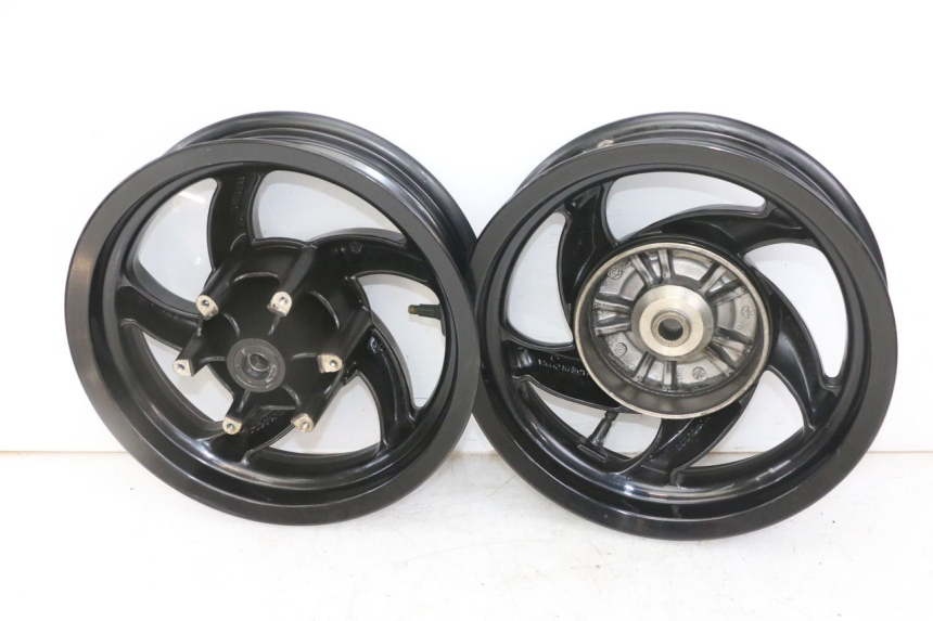 photo de COPPIA CERCHI PIAGGIO NEW TYPHOON 50 (2018 - 2021) - Marcature e riferimenti originali