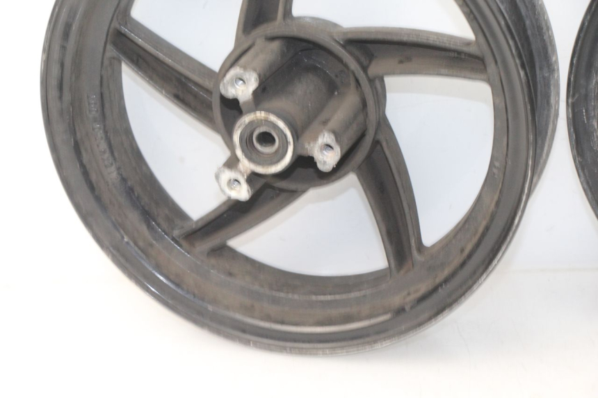 photo de CERCHIO DI COPPIA SYM ORBIT 2 4T 50 (2008 - 2017) - Stato della superficie e materiale