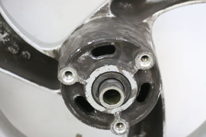 photo de COPPIA CERCHI PEUGEOT ELYSTAR 50 (2002 - 2014) - Caratteristiche distintive