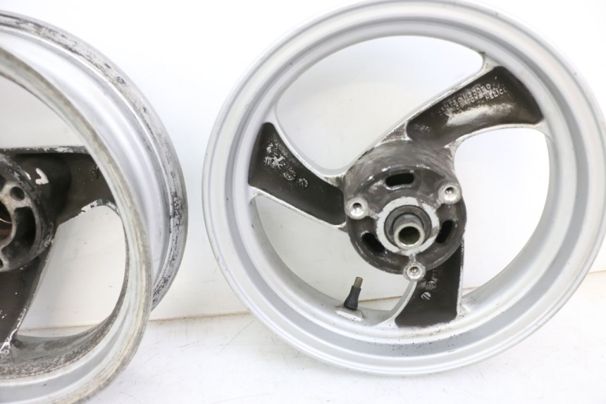 photo de COPPIA CERCHI PEUGEOT ELYSTAR 50 (2002 - 2014) - Marcature e riferimenti originali