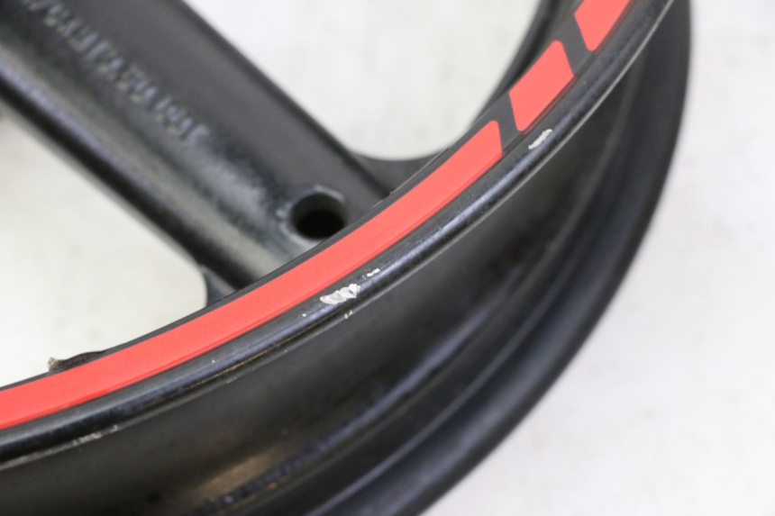 photo de COPPIA CERCHI SUZUKI SV S 650 (2003 - 2009) - Zoom sullo stato d'uso