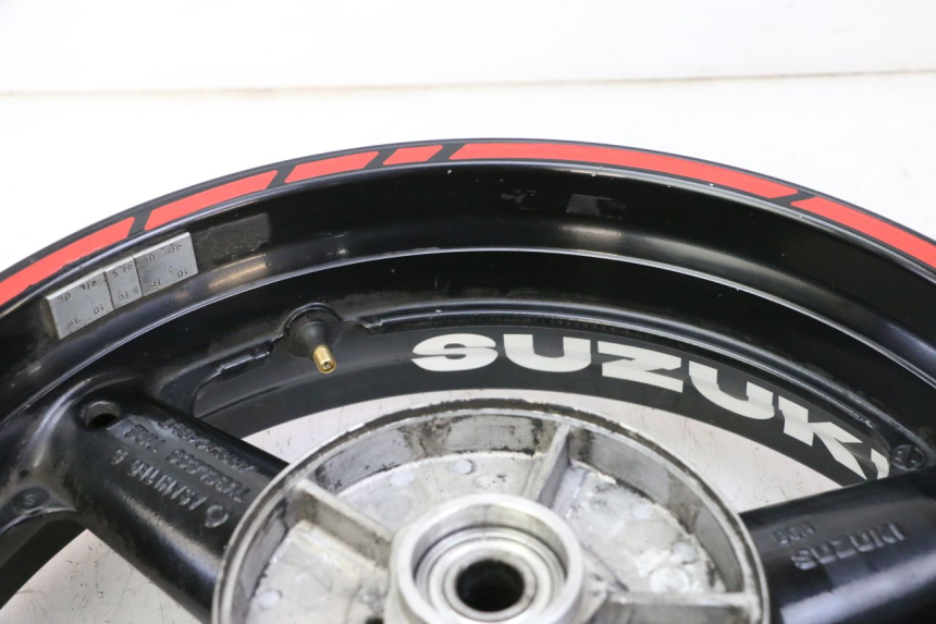 photo de COPPIA CERCHI SUZUKI SV S 650 (2003 - 2009) - Dettagli dei punti di fissaggio