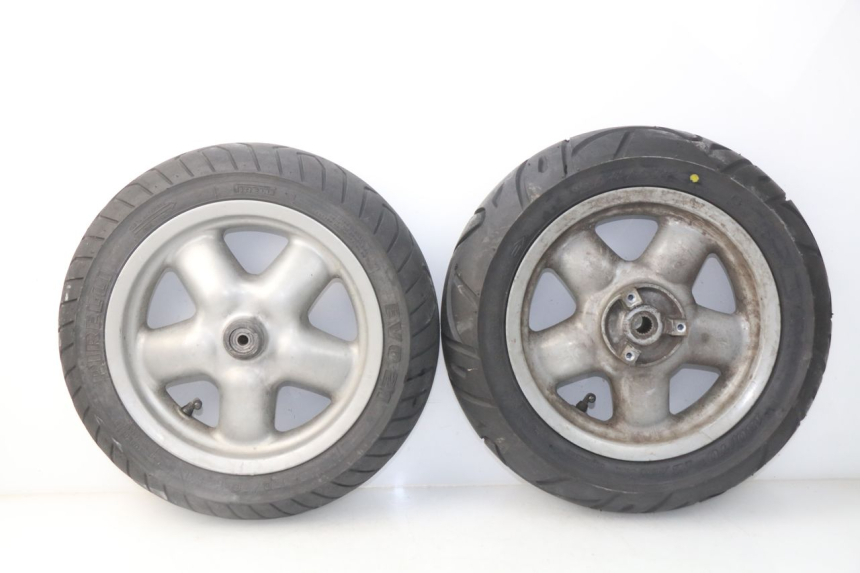 photo de CERCHIO DI COPPIA YAMAHA YP MAJESTY 125 (2002 - 2006) - Vista principale