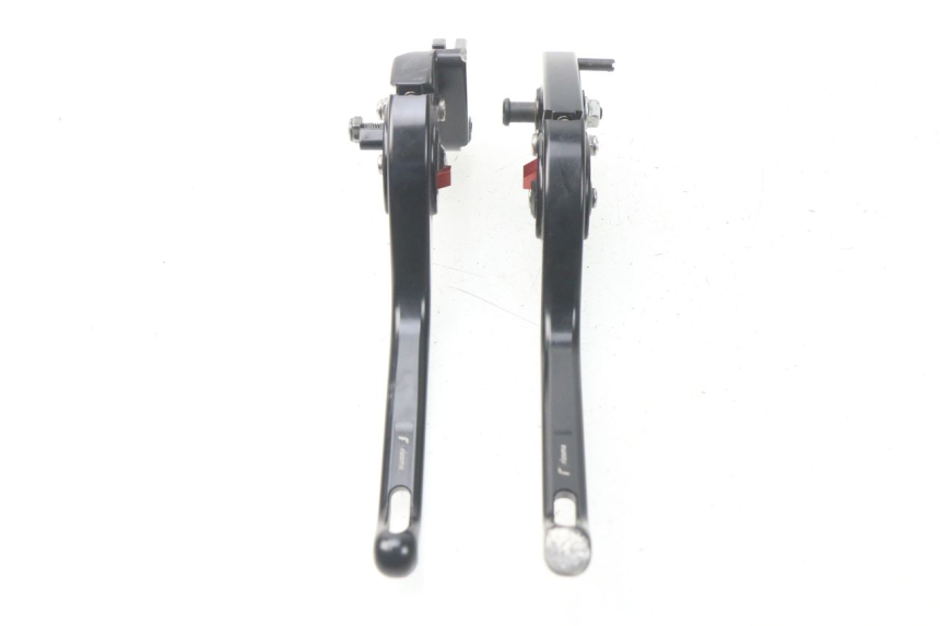 photo de COPPIA LEVA FRENO KAWASAKI Z Z900 900 (2017 - 2019) - Stato della superficie e materiale