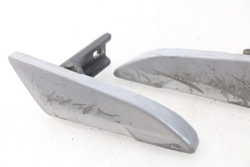 photo de Coppia di pedane posteriori PIAGGIO LIBERTY IGET 4T 50 (2015 - 2020) - Primo piano tecnico