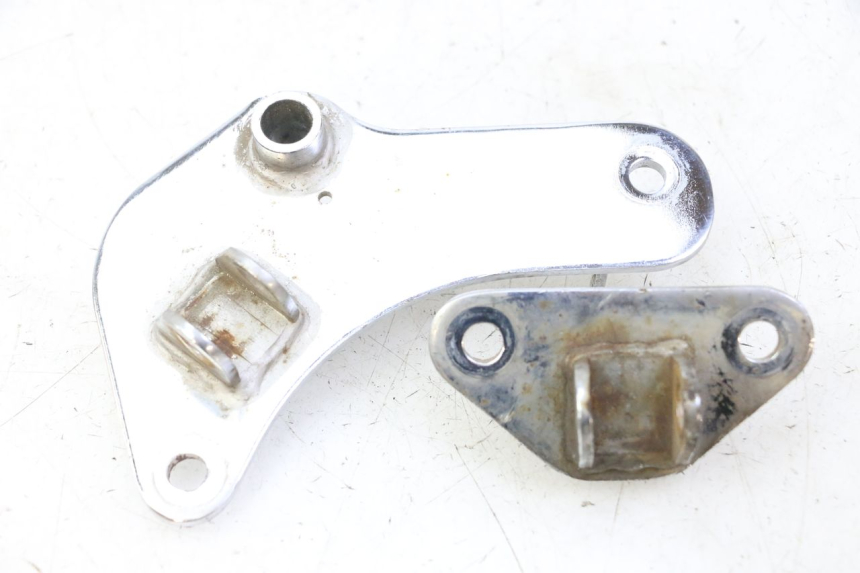 photo de PEDANA ANTERIORE SUPPORTO HYOSUNG GV AQUILA 125 (2000 - 2009) - Vista principale