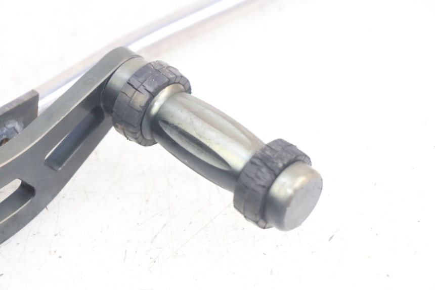 photo de PAIA DI PEDANE DI SUPPORTO ANTERIORI DAELIM VL DAYSTAR 125 (2000 - 2011) - Caratteristiche distintive