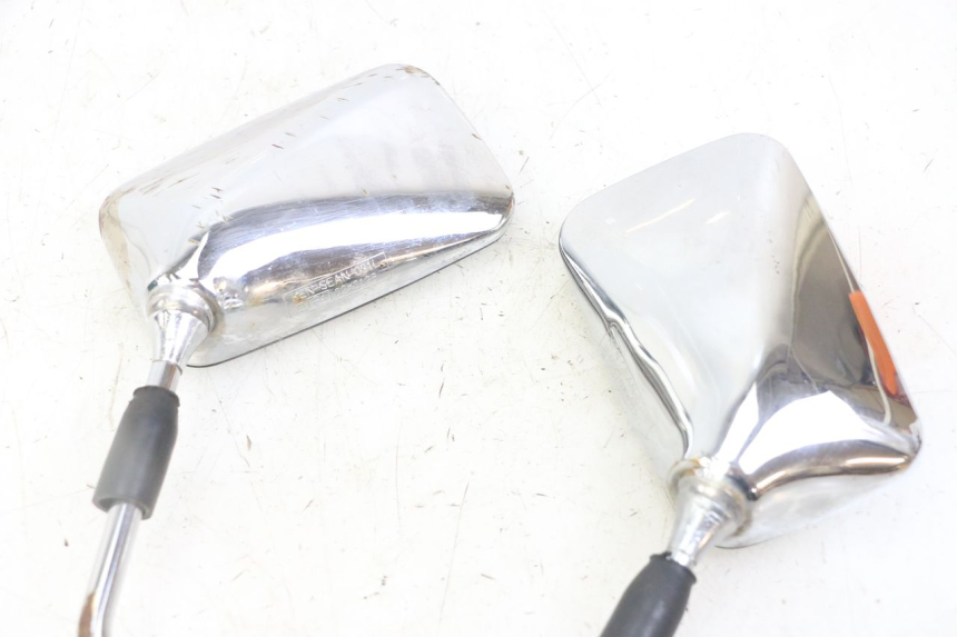 photo de COPPIA SPECCHIETTI HONDA CBF 500 (2004 - 2007) - Stato della superficie e materiale