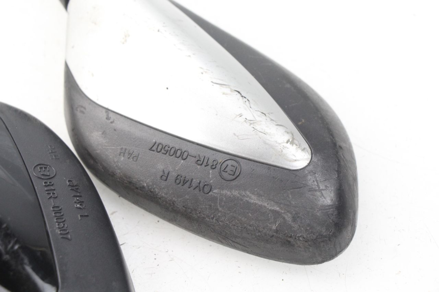 photo de COPPIA SPECCHIETTI LINTEX FEVER 2T 50 (2009 - 2022) - Stato della superficie e materiale