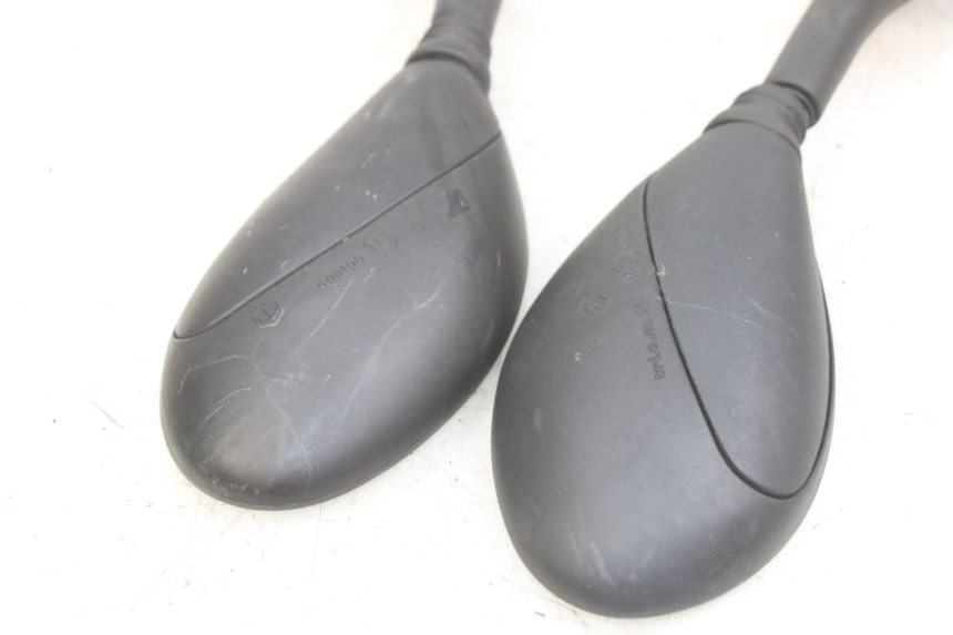 photo de COPPIA SPECCHI RETROVISORI PIAGGIO FLY 125 (2005 - 2012) - Altra angolazione