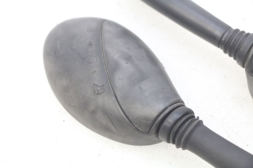 photo de COPPIA SPECCHI RETROVISORI PIAGGIO FLY 100 (2006 - 2010) - Zoom sullo stato d'uso