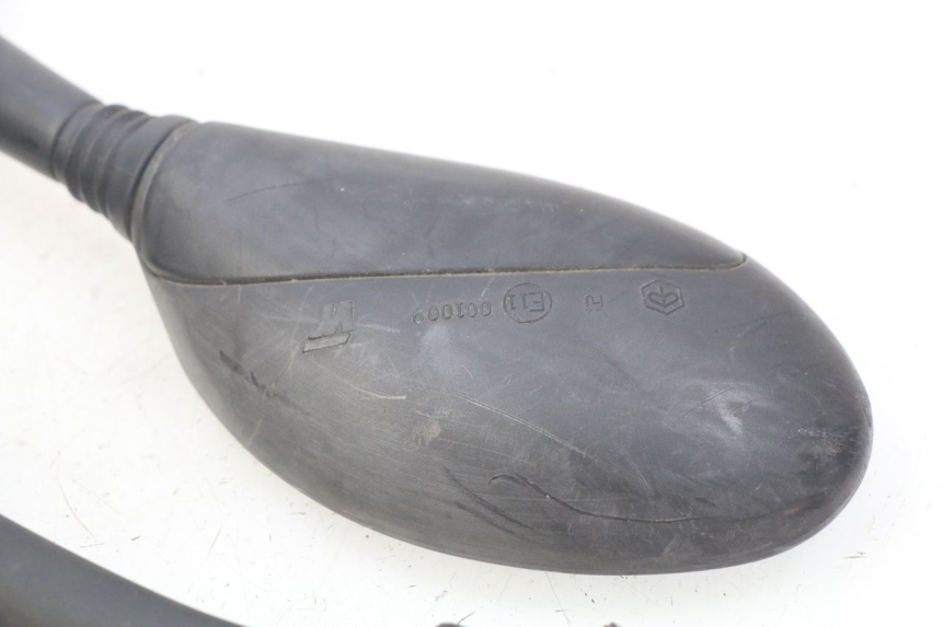 photo de COPPIA SPECCHI RETROVISORI PIAGGIO FLY 100 (2006 - 2010) - Altra angolazione