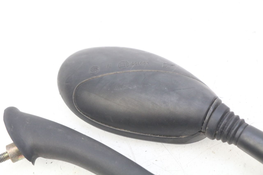 photo de COPPIA SPECCHI RETROVISORI PIAGGIO FLY 100 (2006 - 2010) - Primo piano tecnico