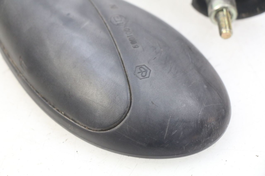 photo de COPPIA SPECCHI RETROVISORI PIAGGIO FLY 100 (2006 - 2010) - Dettagli dei punti di fissaggio
