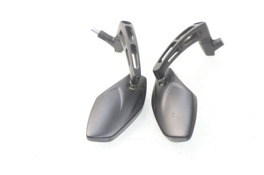 photo de COPPIA SPECCHI RETROVISORI YAMAHA FZ8 800 (2010 - 2016) - Dettaglio del componente