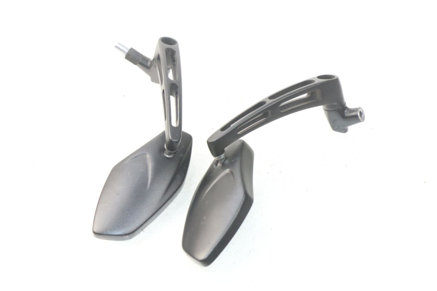 photo de COPPIA SPECCHI RETROVISORI YAMAHA FZ8 800 (2010 - 2016) - Altra angolazione