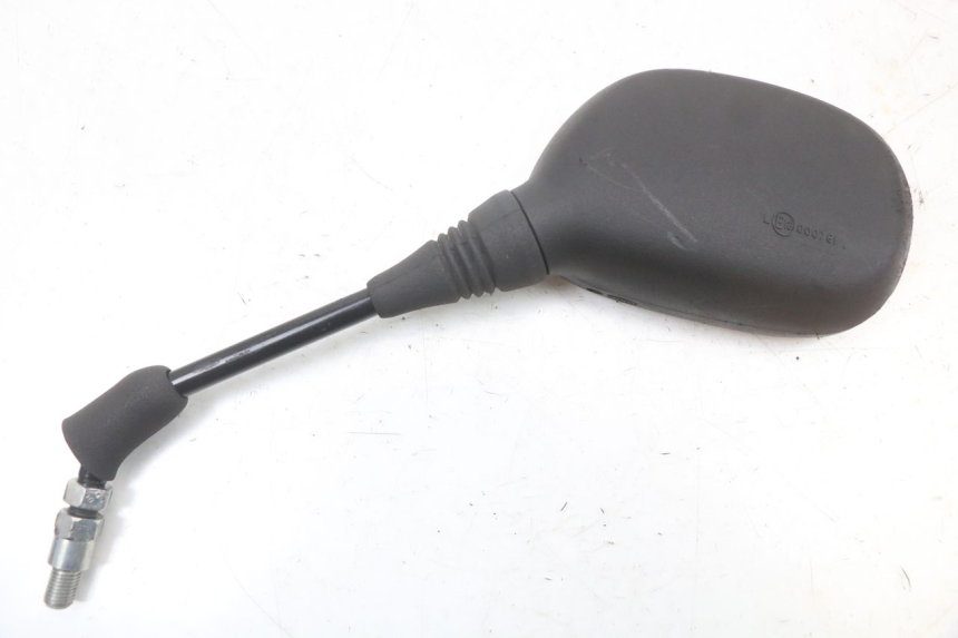 photo de SPECCHI SUZUKI GSX E 250 (1982 - 1983) - Caratteristiche distintive