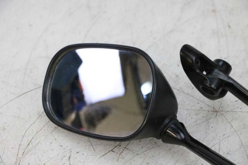 photo de SPECCHI SUZUKI GSXR GSX-R 1000 (2003 - 2004) - Caratteristiche distintive