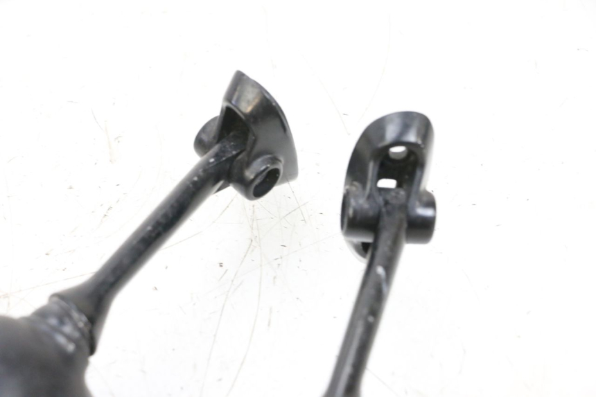 photo de SPECCHI SUZUKI GSXR GSX-R 1000 (2003 - 2004) - Dettagli dei punti di fissaggio