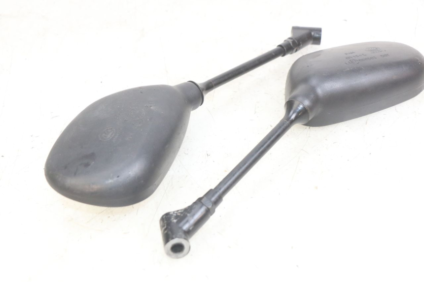 photo de COPPIA SPECCHI RETROVISORI SYM GTS EFI 125 (2012 - 2016) - Zoom sullo stato d'uso