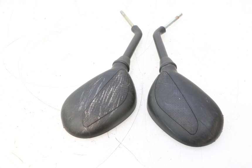 photo de COPPIA SPECCHI RETROVISORI PEUGEOT LUDIX 50 (2008 - 2017) - Primo piano tecnico