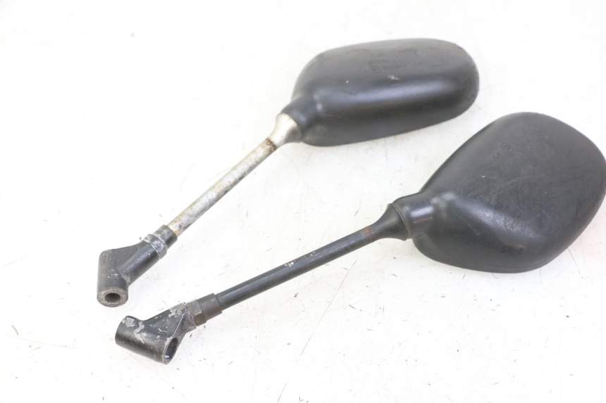 photo de SPECCHI PEUGEOT KISBEE 4T 50 (2010 - 2017) - Dettagli dei punti di fissaggio