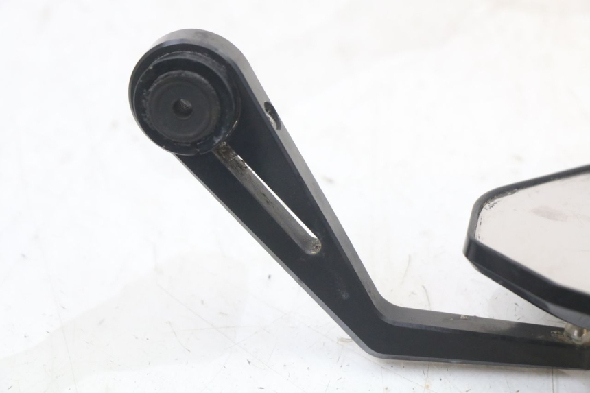 photo de SPECCHI SUZUKI GSR 750 (2011 - 2017) - Altra vista dell'articolo