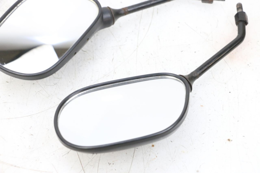 photo de SPECCHI NECO TEMPO 4T 50 (2022 - 2026) - Stato della superficie e materiale