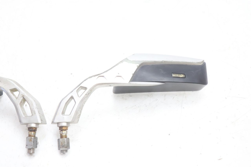 photo de SPECCHI YAMAHA XJR 1300 (1998 - 2002) - Caratteristiche distintive