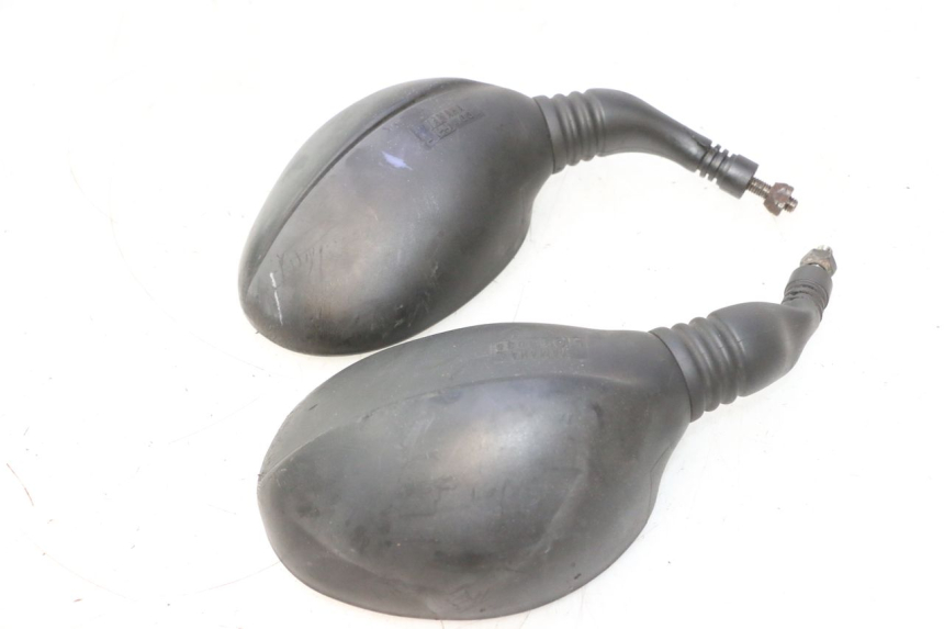 photo de SPECCHI YAMAHA YP MAJESTY 125 (1998 - 2001) - Stato della superficie e materiale