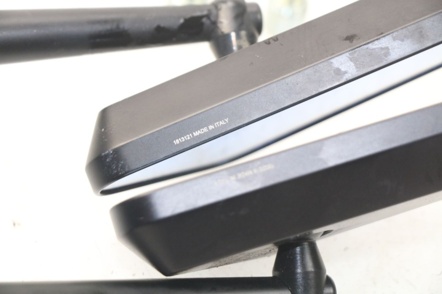 photo de Coppia di specchietti retrovisori KAWASAKI Z Z900 900 (2017 - 2019) - Dettaglio del componente