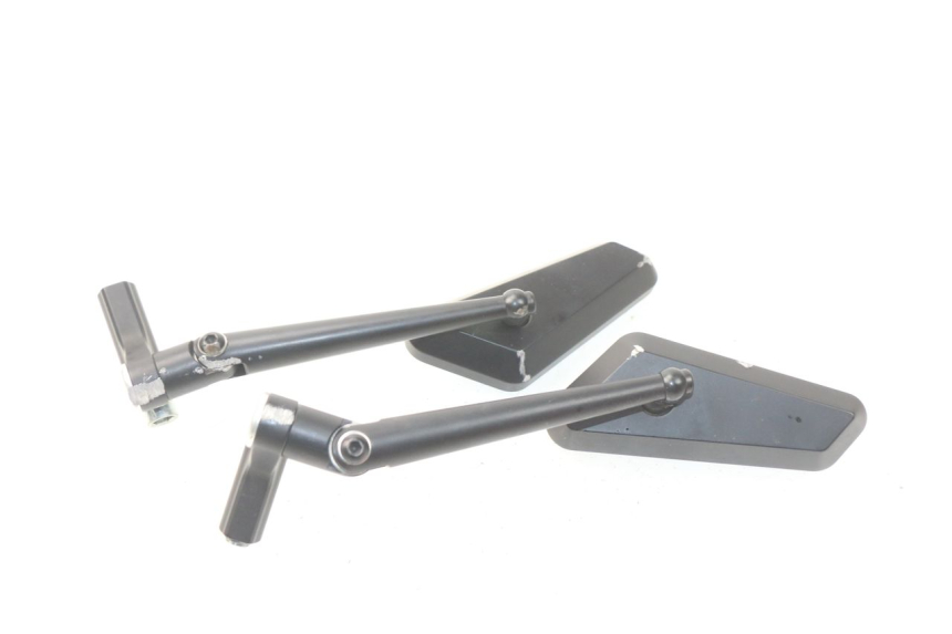 photo de Coppia di specchietti retrovisori KAWASAKI Z Z900 900 (2017 - 2019) - Primo piano tecnico