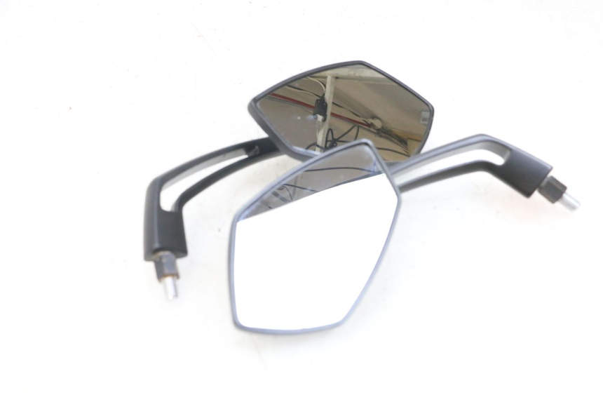 photo de SPECCHI KAWASAKI ZR 7 750 (1999 - 2004) - Altra angolazione