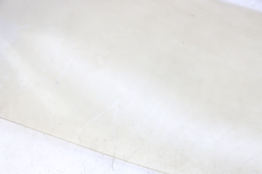 photo de PARABREZZA SUZUKI BURGMAN 125 (2007 - 2014) - Primo piano ad alta risoluzione