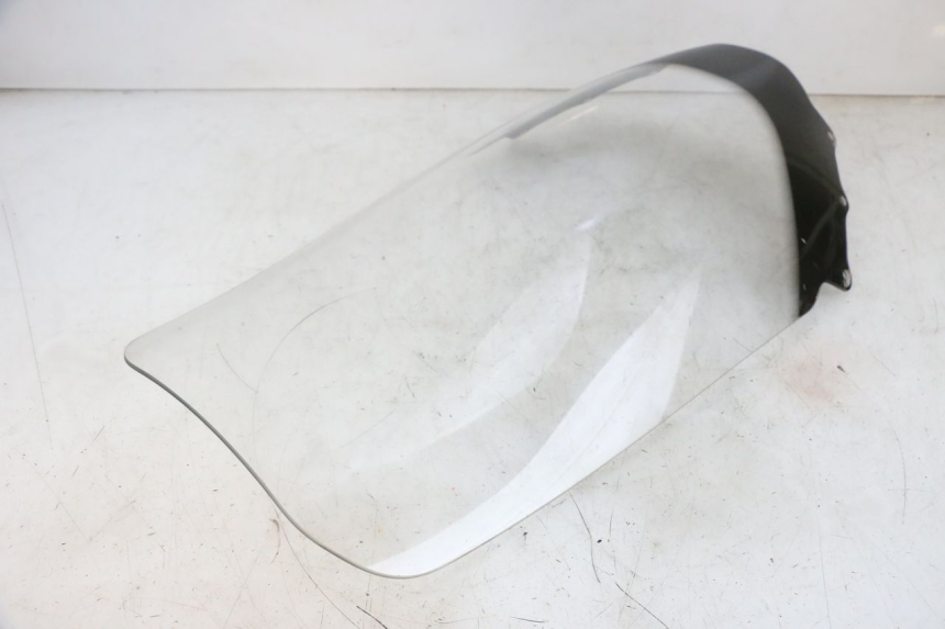 photo de PARABREZZA SUZUKI BURGMAN 125 (2007 - 2014) - Dettagli dei punti di fissaggio