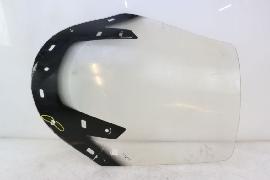 photo de PARABREZZA SUZUKI BURGMAN EXECUTIVE ABS 650 (2006 - 2012) - Focus sulla struttura