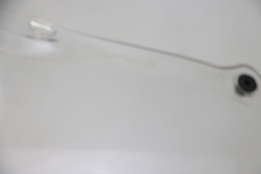 photo de PARABREZZA HONDA CBR RR FIREBLADE 900 (1992 - 1994) - Primo piano tecnico