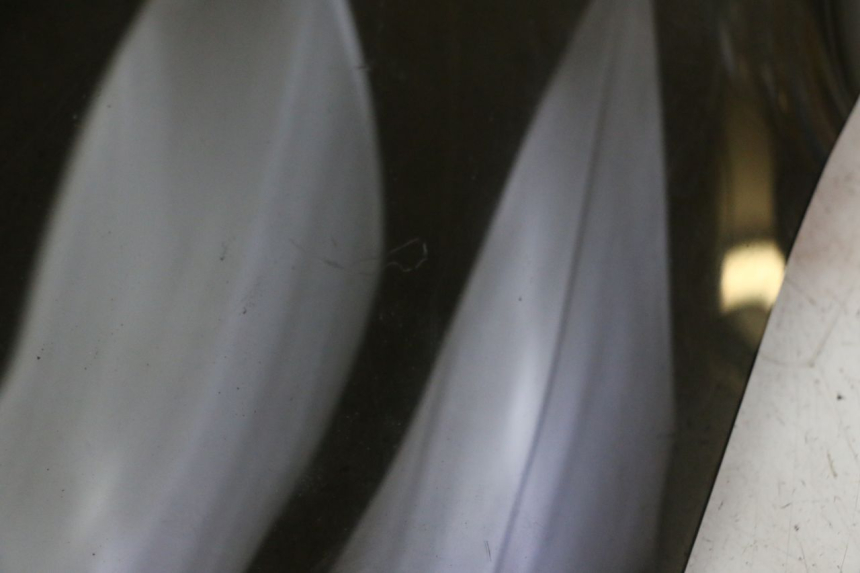 photo de PARABREZZA PEUGEOT CITYSTAR 50 (2013 - 2017) - Stato della superficie e materiale