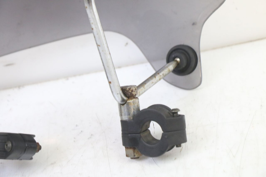 photo de PARABREZZA APRILIA CLASSIC 125 (1995 - 2001) - Stato della superficie e materiale